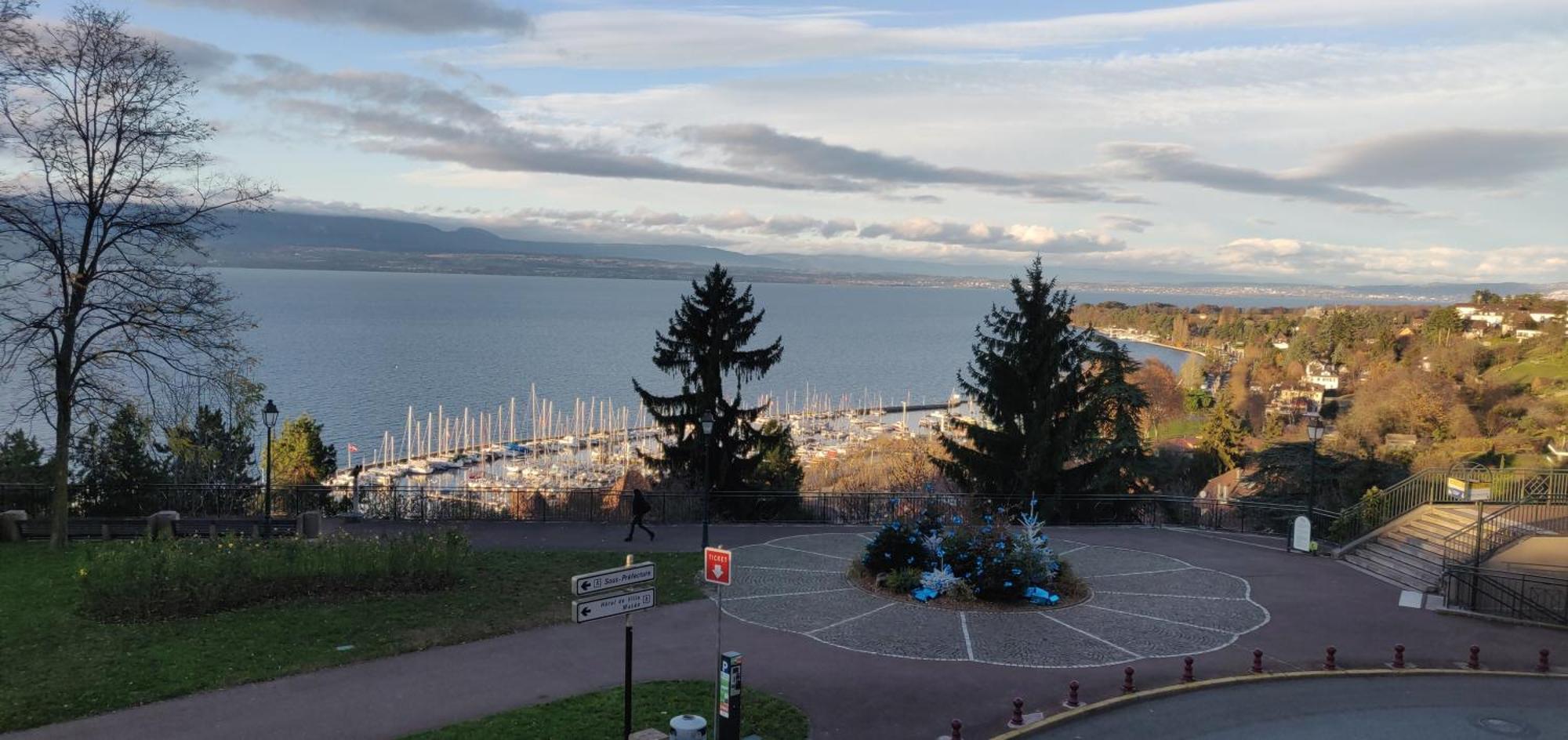 Petit Studio Hyper Centre Vue Lac Thonon-O-Phil-De-L-Eau Exterior foto